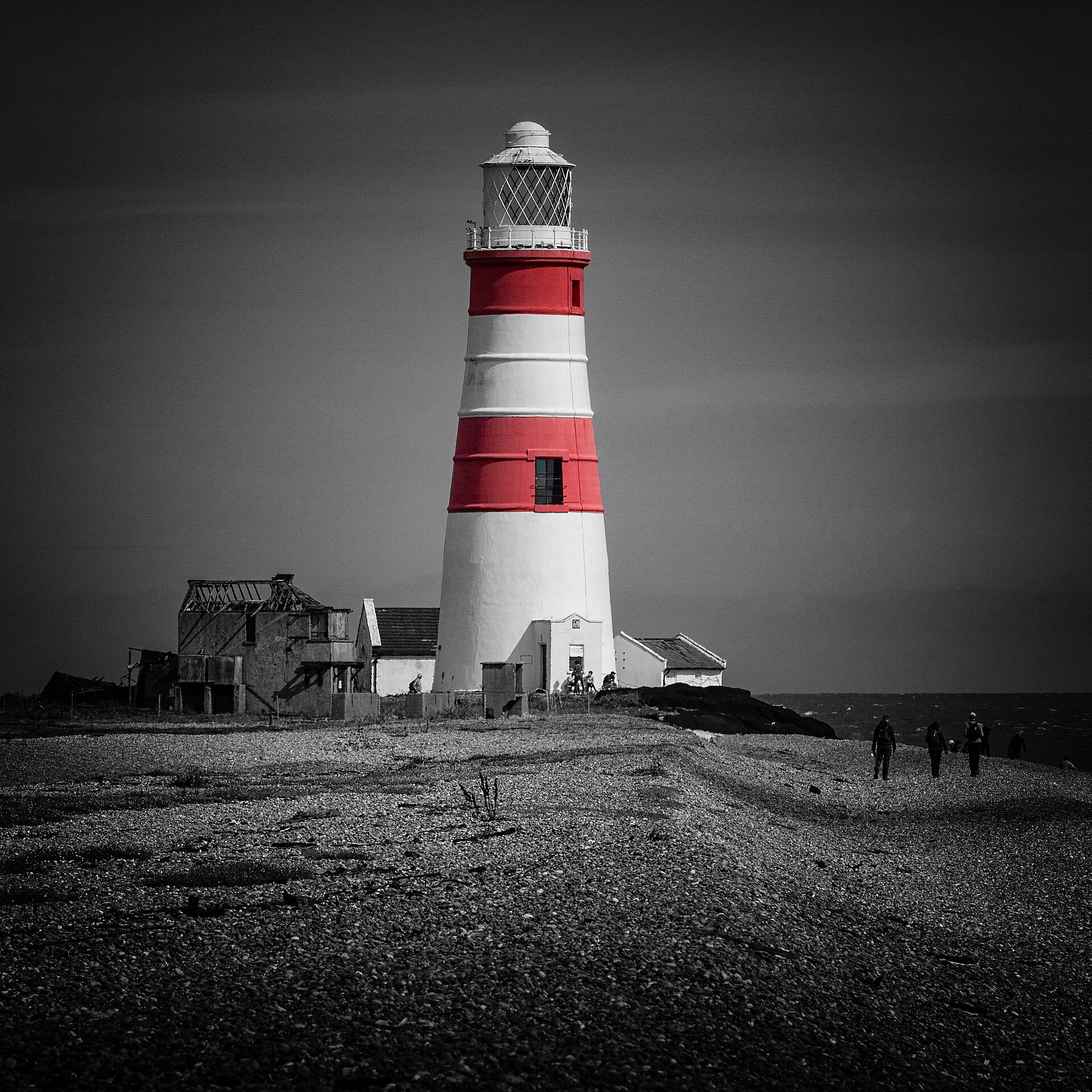 Orfordness lighthouse, a recurring landmark in skeptical discussions of the 1980 observations. Whether it accounts for every reported light remains disputed.
